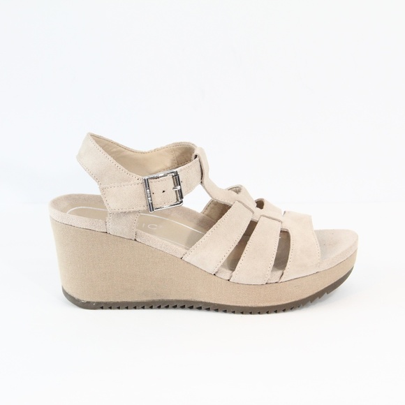 tawny platform wedge